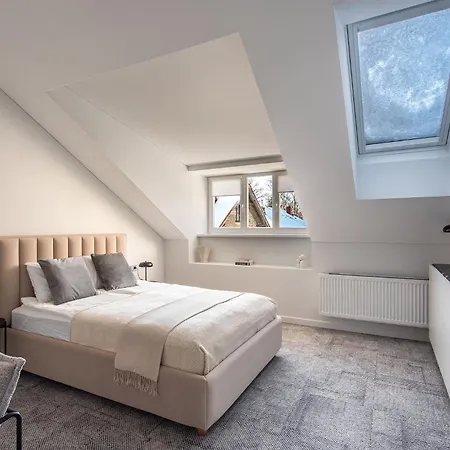 Appartement Place No. 2 *